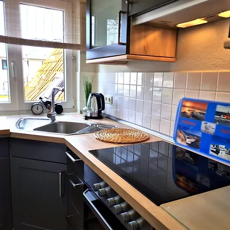 Апартаменты Urlaub Im Ostseebad - Haus Neuborn - Strandnah Und Ruhig Gelegen Whg Og Грёмиц